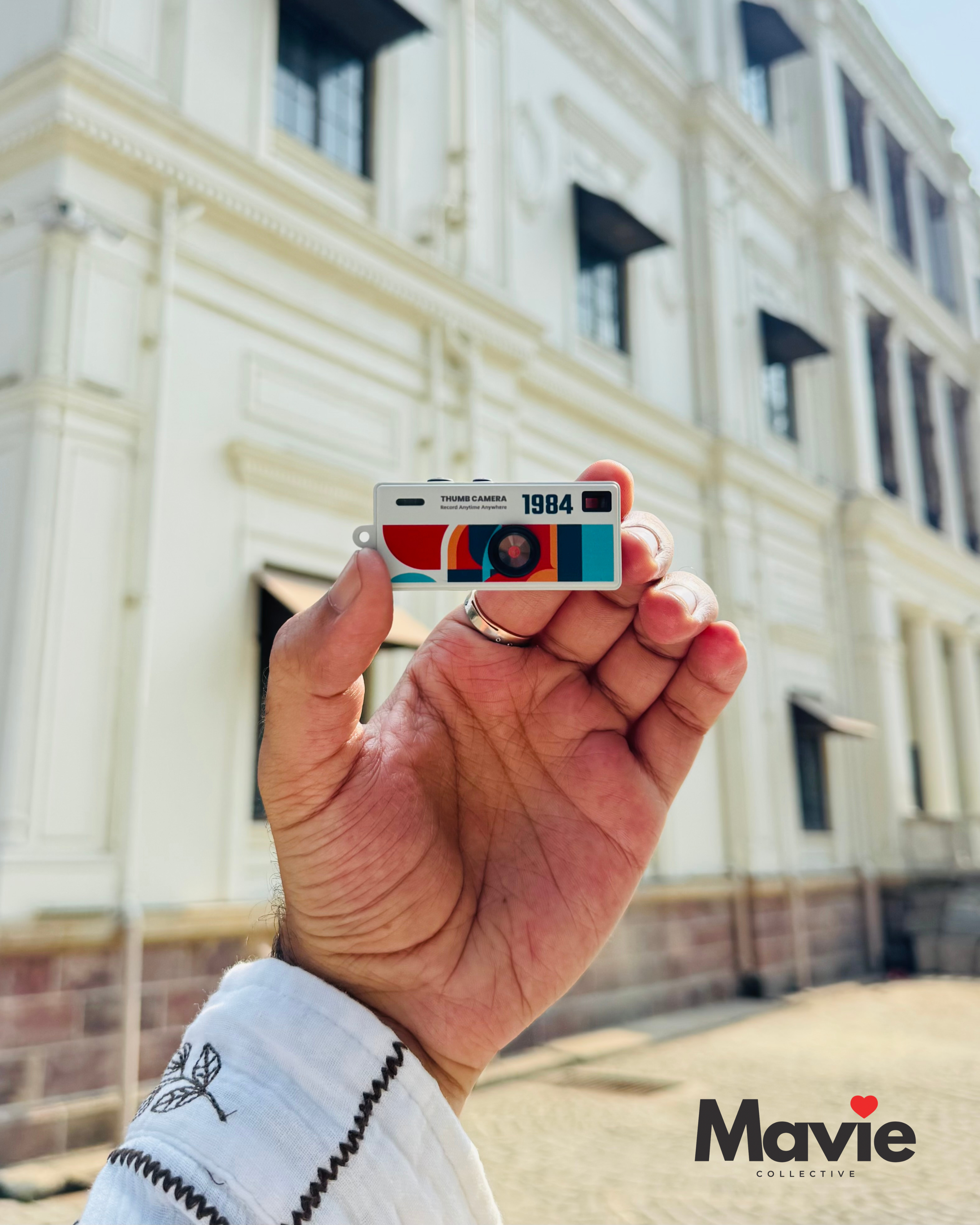 Mavie Retro Mini Camera